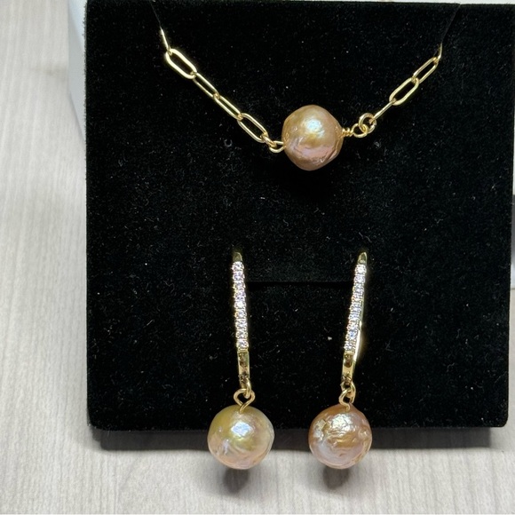 14k Gold Filled Natural Pearl & Cz Necklace and Earring Set - Picture 1 of 3